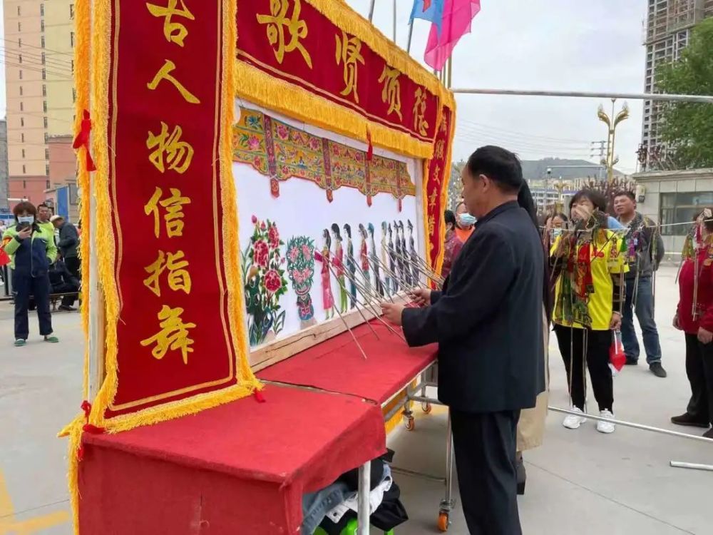 新澳門王中王期期中，揭秘彩票背后的秘密與策略，揭秘新澳門王中王彩票背后的秘密與策略，期期中探秘彩票世界