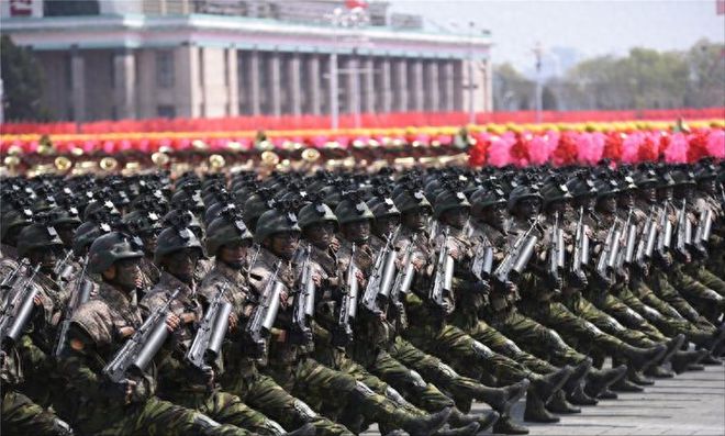 閱兵式的重要性，彰顯國(guó)威、凝聚民心與展示軍事力量，閱兵式的意義，彰顯國(guó)威、凝聚民心與展示軍事力量風(fēng)采
