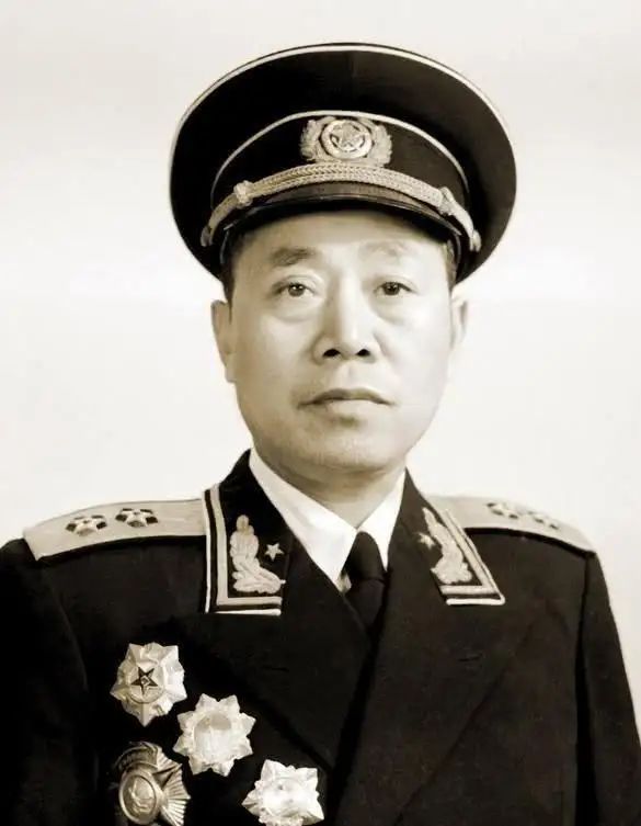 上將上面還有等級嗎，探究軍銜體系中的高級職位與等級劃分，軍銜體系揭秘，上將之上是否還有更高級別？高級職位與等級劃分全解析