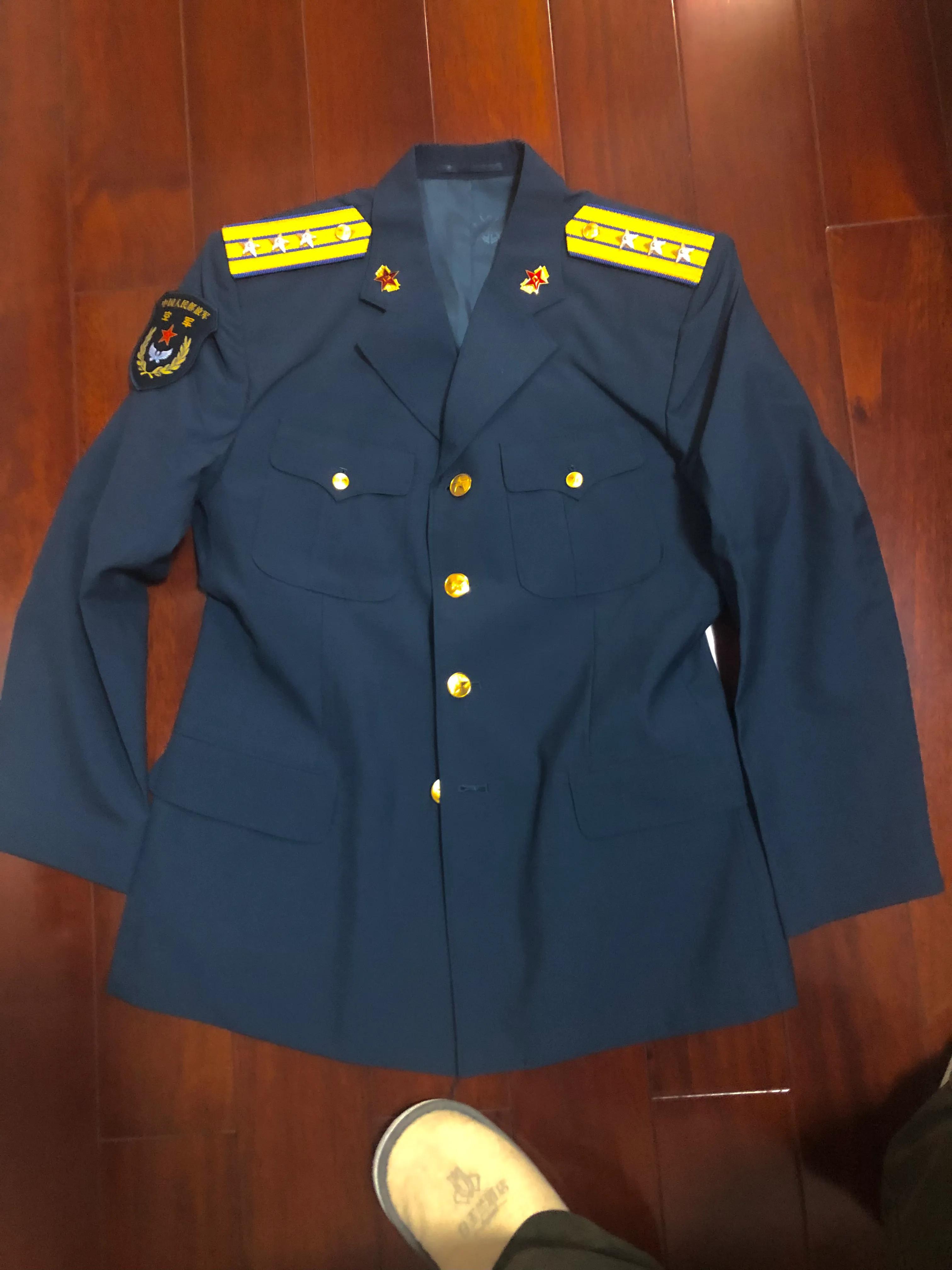 揭秘中國軍隊07式軍服常服，設計背后的故事與意義，揭秘中國軍隊07式軍服常服設計背后的故事與深層意義