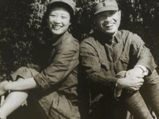 國(guó)防部長(zhǎng)是干什么的，職責(zé)與重要性解析，國(guó)防部長(zhǎng)職責(zé)與重要性解析，守護(hù)國(guó)家安全的重要角色