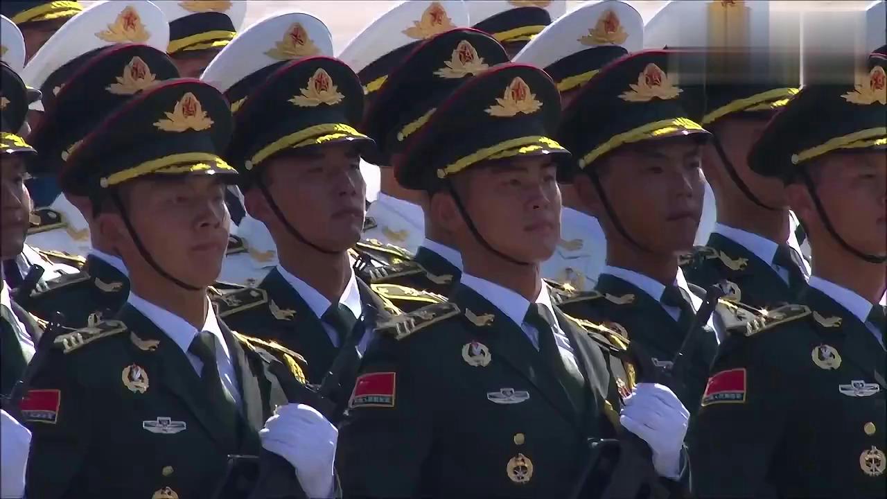三軍儀仗隊霸氣視頻，展現(xiàn)雄壯軍威與卓越風(fēng)采，三軍儀仗隊雄壯風(fēng)采霸氣展現(xiàn)視頻，彰顯卓越軍威與風(fēng)采