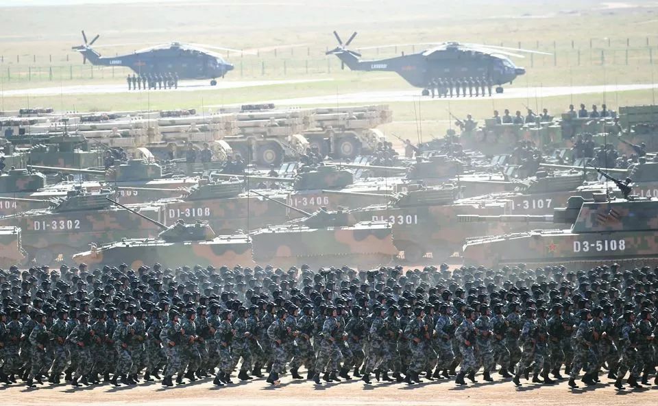建軍90周年閱兵儀式，回顧輝煌歷程，展望嶄新未來，建軍90周年閱兵儀式，回顧輝煌歷程，展望嶄新未來，彰顯軍威國威的力量展示