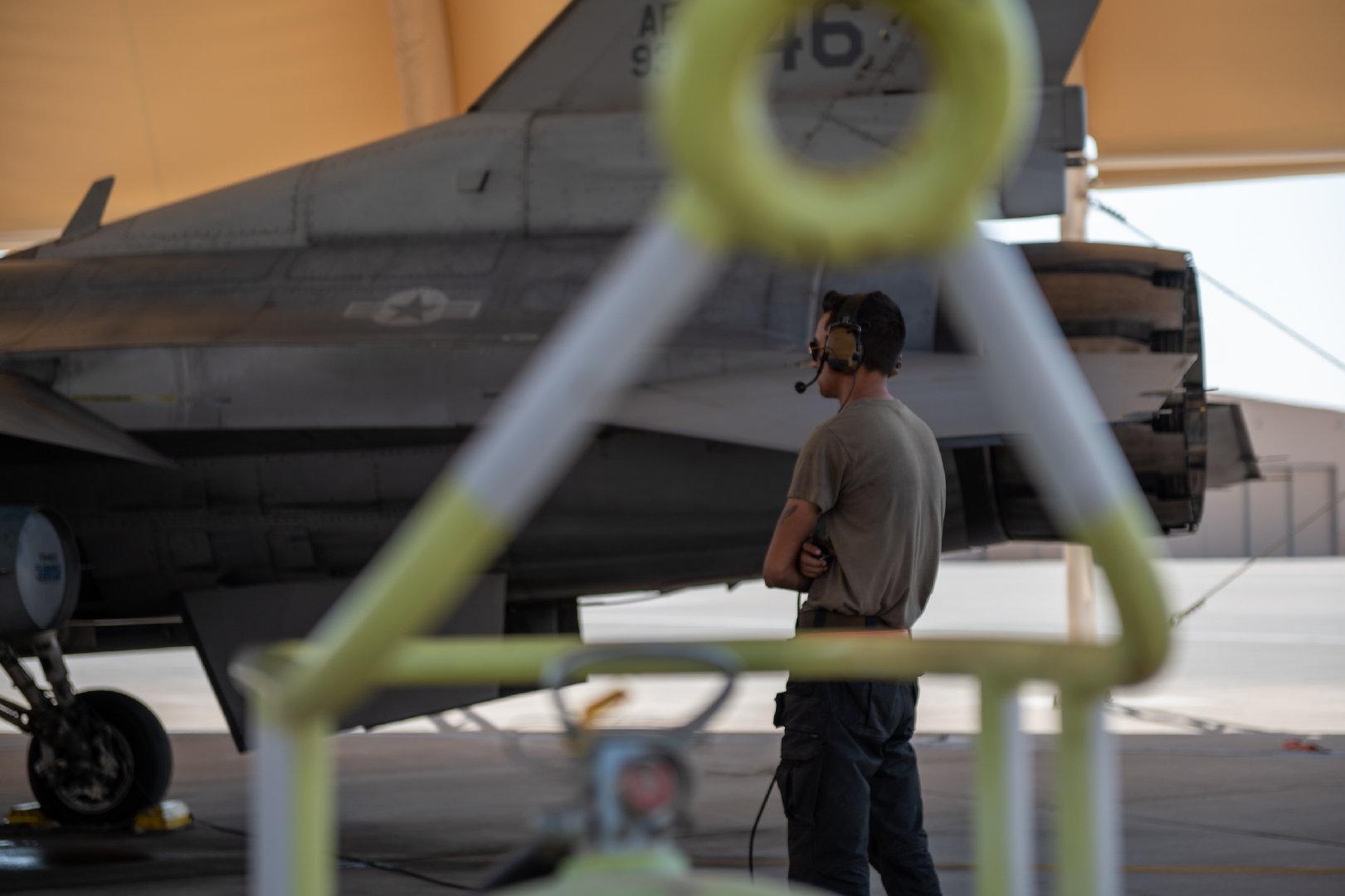 中國空軍戰(zhàn)機數(shù)量概覽，2022年的最新數(shù)據(jù)解讀，中國空軍戰(zhàn)機數(shù)量概覽，最新數(shù)據(jù)解讀及分析（2022版）