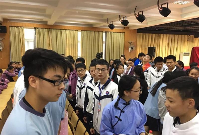 新澳門三中三6組免費公開——探索與解析，澳門三中三最新6組數(shù)據(jù)解析與探索，免費公開揭秘