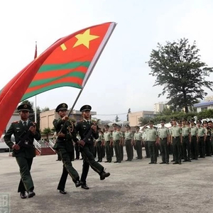 武警部隊(duì)軍旗，榮耀的象征與力量的體現(xiàn)，武警部隊(duì)軍旗，榮耀與力量的象征