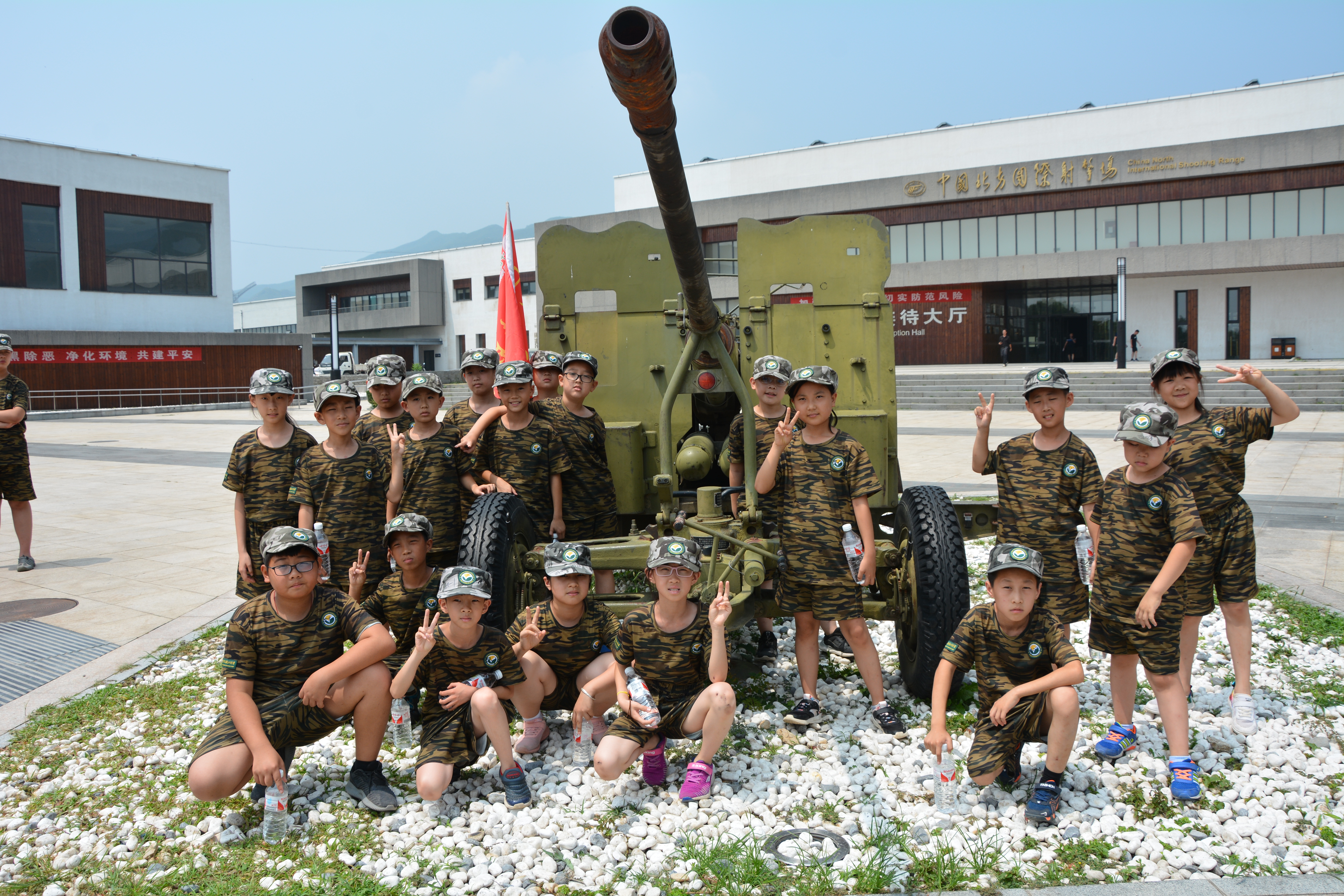 軍事夏令營(yíng)照片，展現(xiàn)熱血青春的力量與榮耀，軍事夏令營(yíng)照片，熱血青春的力量與榮耀展現(xiàn)