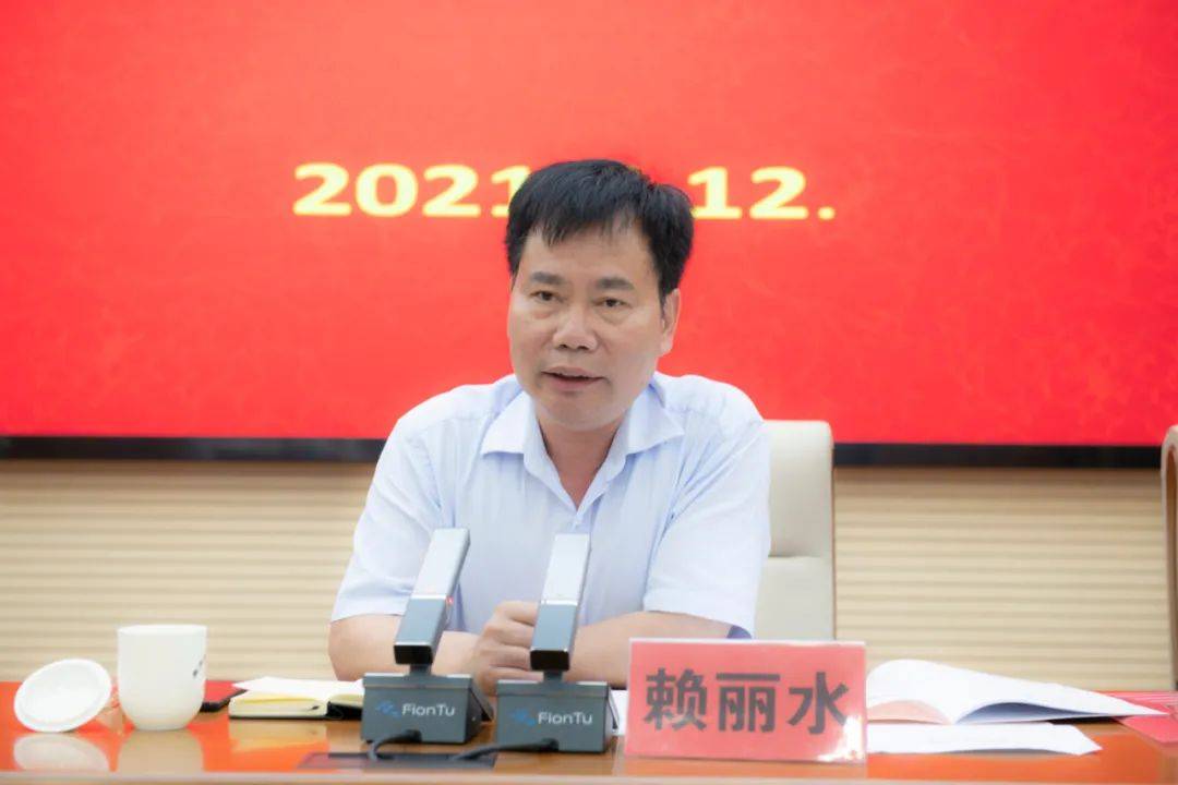 二四六香港資料期期中，深度解析與SEO優(yōu)化策略，深度解析香港期期中資料，SEO優(yōu)化策略揭秘