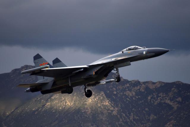 殲-11代號(hào)，揭示中國(guó)空軍強(qiáng)大戰(zhàn)斗力的象征，殲-11代號(hào)，中國(guó)空軍強(qiáng)大戰(zhàn)斗力的象征標(biāo)簽