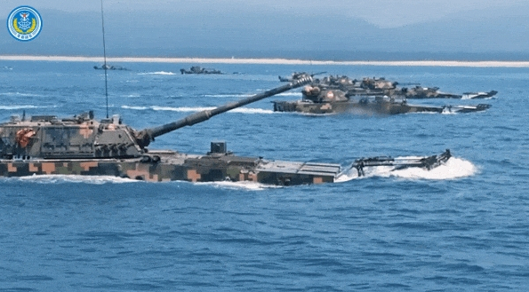 世界最新軍事動(dòng)態(tài)，全球軍事變革與技術(shù)前沿的探索，全球軍事動(dòng)態(tài)與技術(shù)前沿的探索之旅