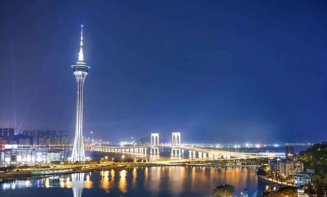 新澳2025澳門期期準(zhǔn)，探索未來博彩業(yè)的趨勢與機(jī)遇，澳門博彩業(yè)未來趨勢展望，新澳2025的機(jī)遇與挑戰(zhàn)