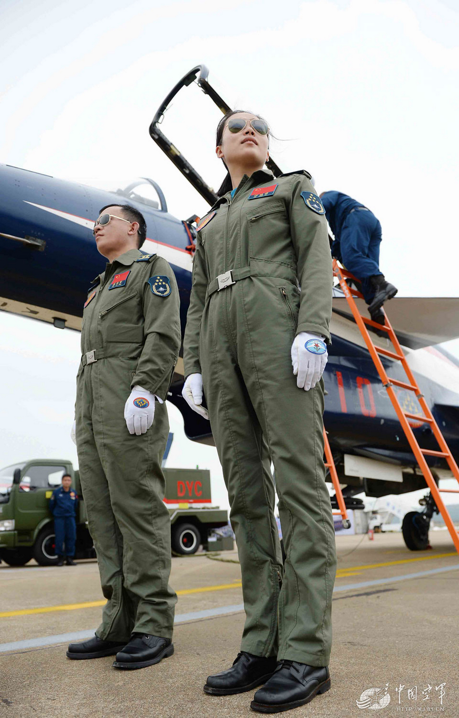 揭秘殲-10女飛行員神秘事件，真相探尋與反思，揭秘殲-10女飛行員神秘事件，探尋真相與反思之路