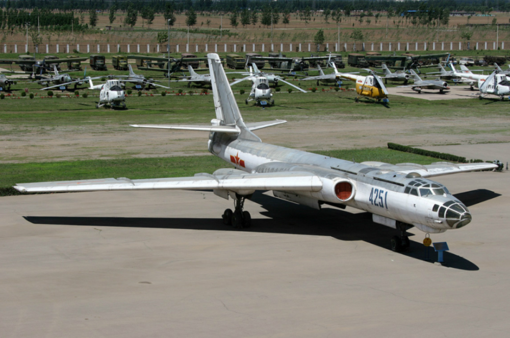 轟-20在閻良試飛視頻，揭示中國新一代戰(zhàn)略轟炸機的神秘面紗，中國新一代戰(zhàn)略轟炸機轟-20在閻良試飛，神秘面紗揭曉