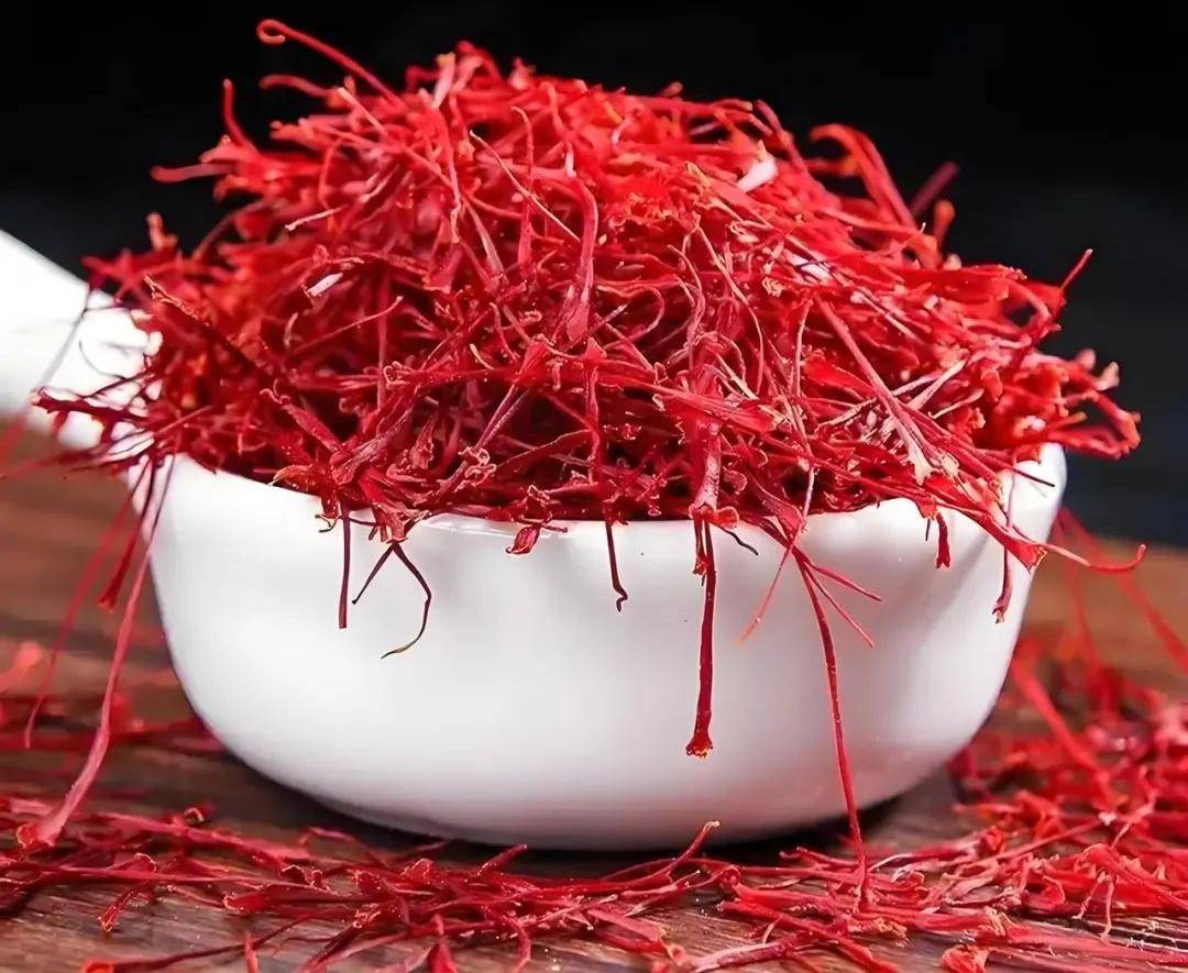 男人喝藏紅花壯陽嗎，深度解析藏紅花的功效與影響，深度解析，藏紅花對(duì)男性壯陽功效及影響探討
