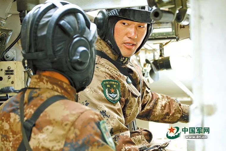 直招士官為何鮮有人搶?zhuān)可疃冉馕霰澈蟮脑?，直招士官為何鮮有人搶?zhuān)可疃忍骄勘澈蟮脑蚺c影響