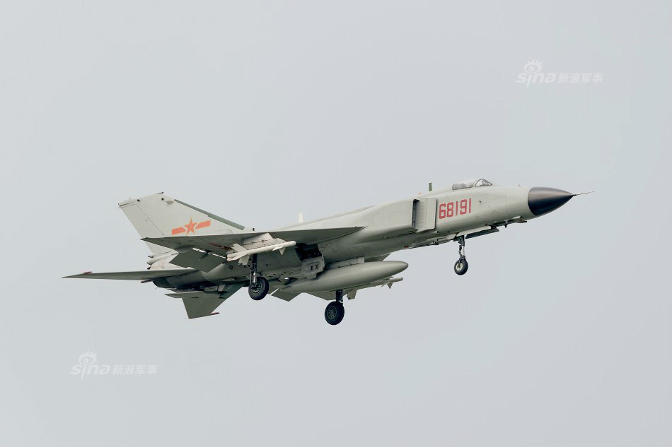 殲8戰(zhàn)斗機(jī)參數(shù)詳解，殲8戰(zhàn)斗機(jī)性能參數(shù)全面解析